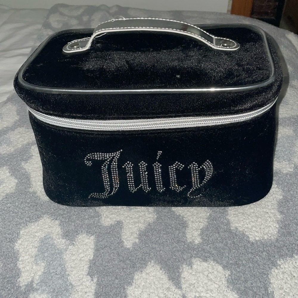 Juicy couture train case